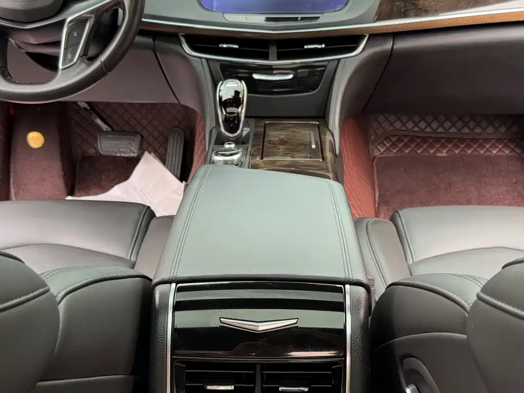 Cadillac CT6 2021 — фото 10