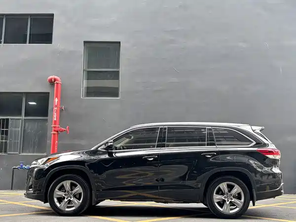 Toyota Highlander 2019