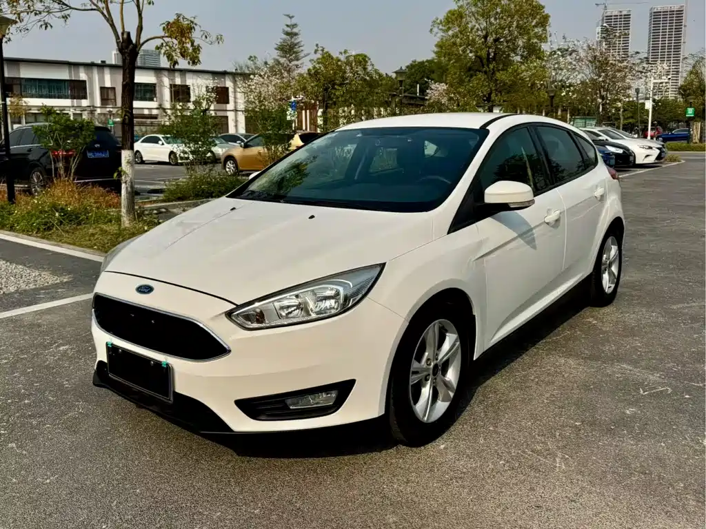 Ford Focus 2018 — фото 2