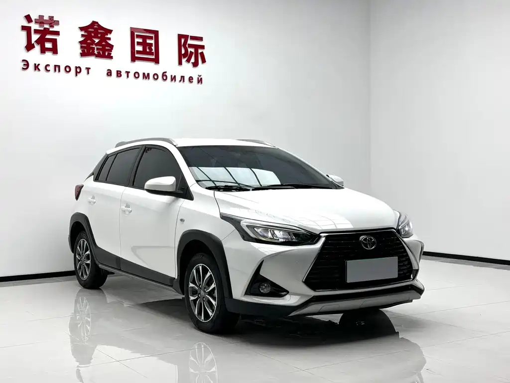 Toyota Yaris L 2023