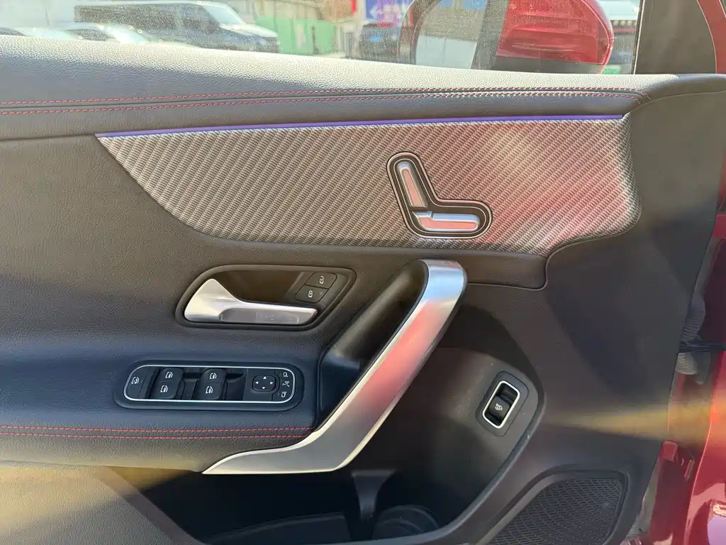 Mercedes-Benz A-Class 2024 — фото 17