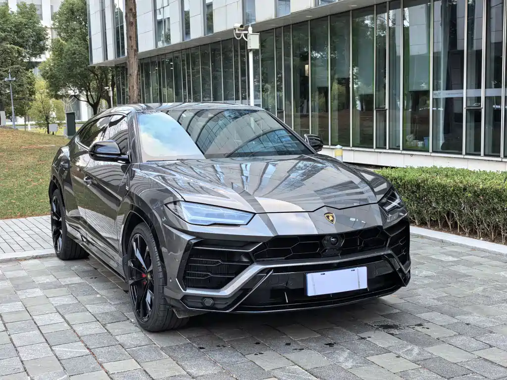 Lamborghini Urus 2023 — фото 3