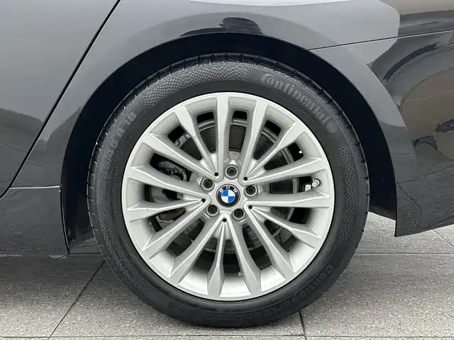 BMW 5 Series New Energy 2020 — фото 16