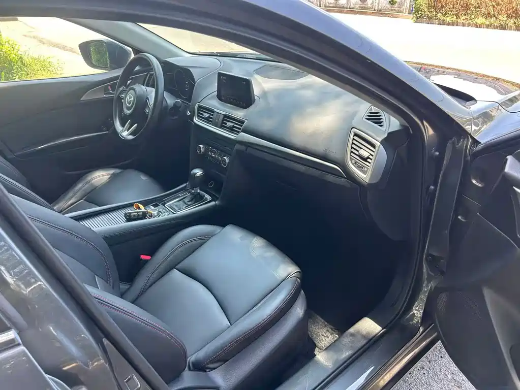 Mazda 3 Axela 2017