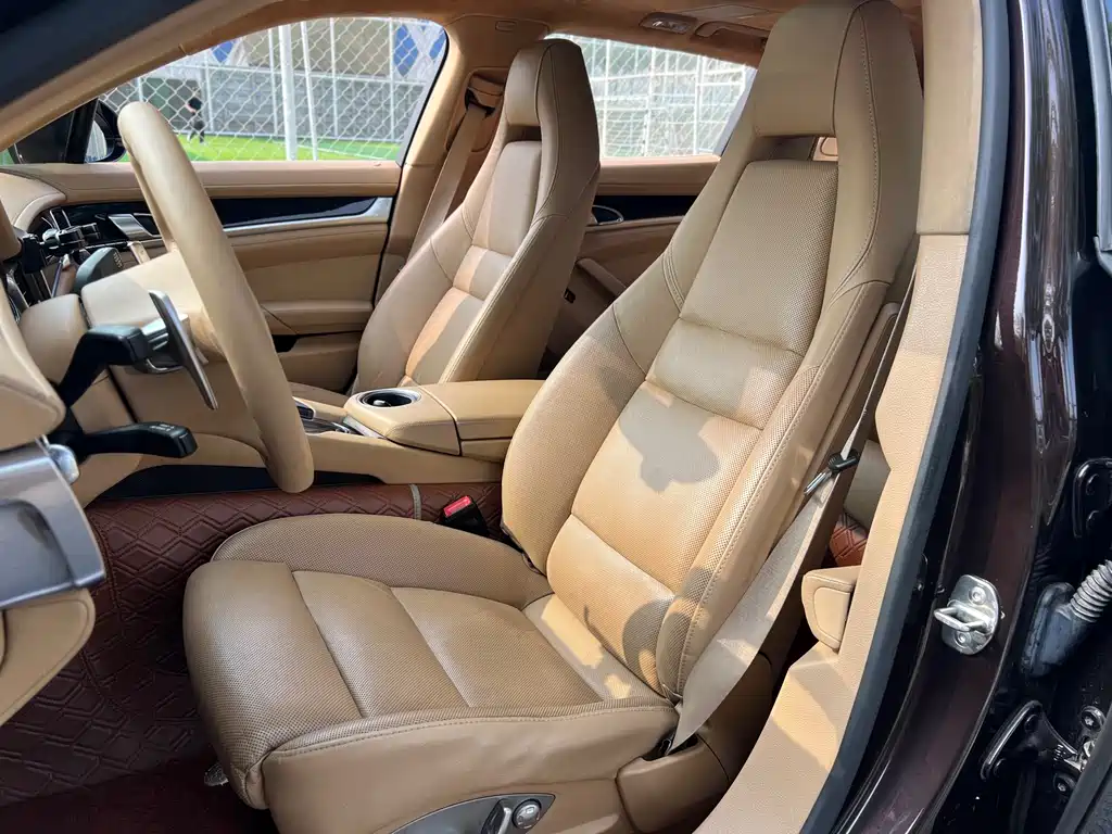 Porsche Panamera 2015 — фото 26