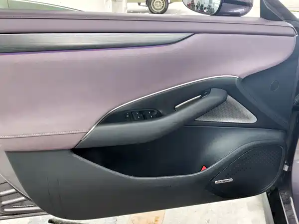 Xiaomi SU7 2025