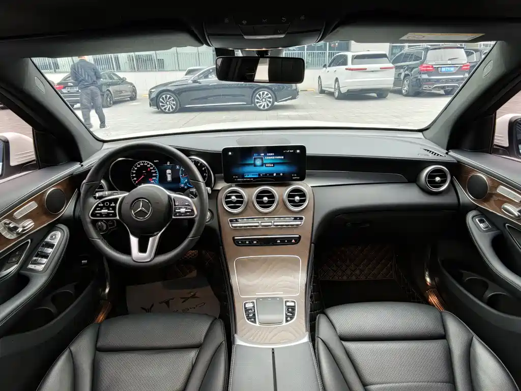 Mercedes-Benz GLC 2022 — фото 15