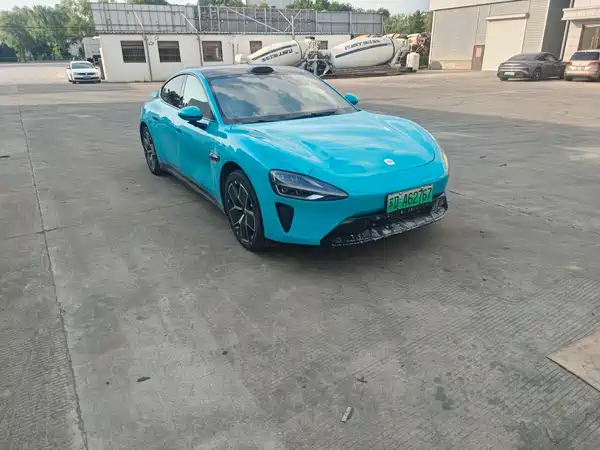 Xiaomi SU7 2024