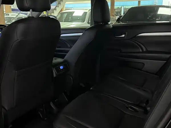 Toyota Highlander 2021