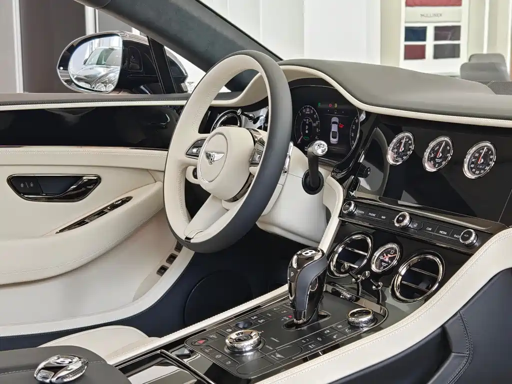 Bentley Continental PHEV — фото 7