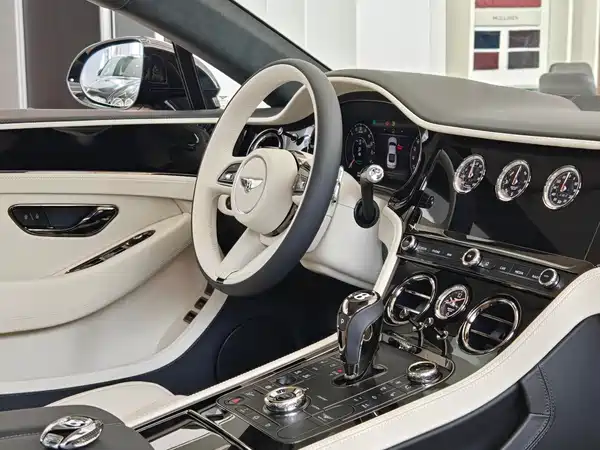 Bentley Continental Plug-In Hybrid 2026