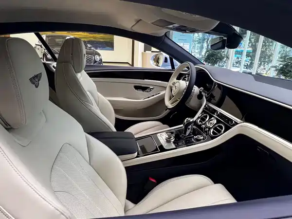 Bentley Continental Plug-In Hybrid 2026