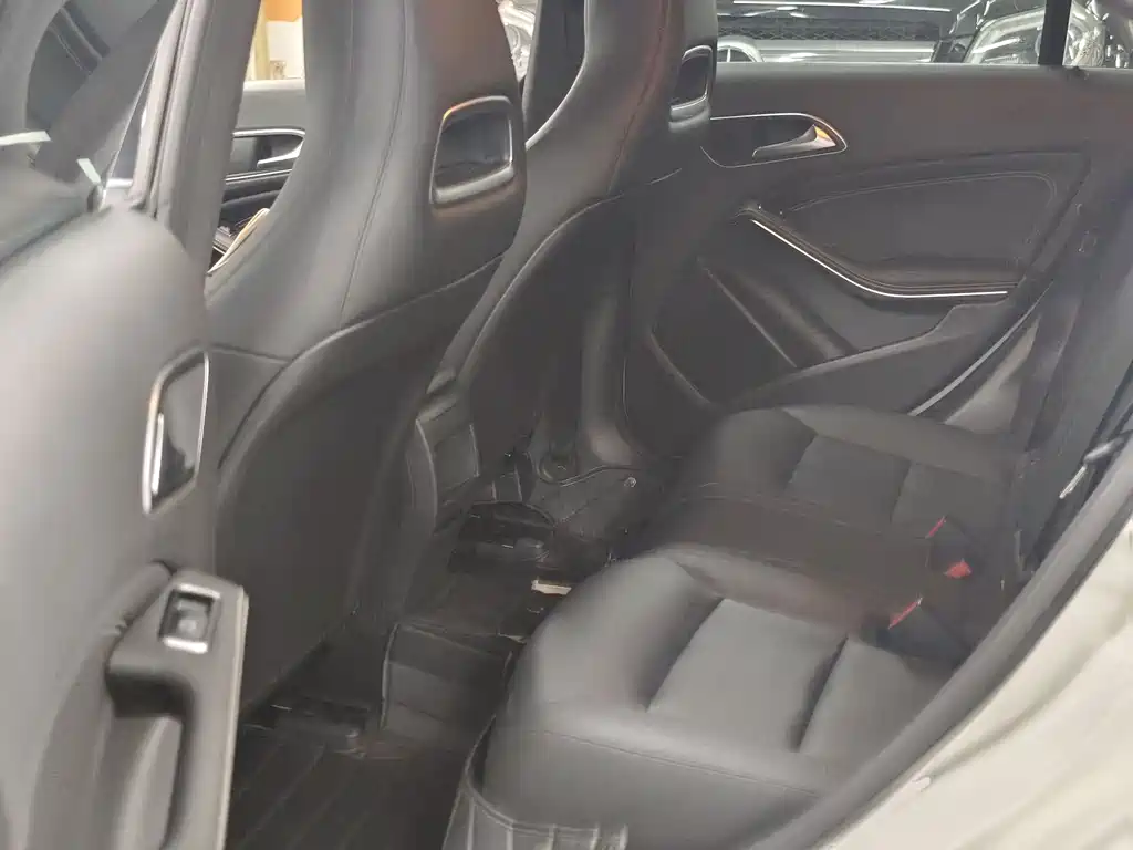 Mercedes-Benz CLA 2015 — фото 11