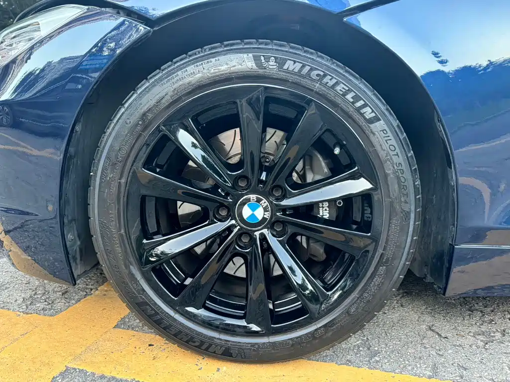 BMW Z4 2009 — фото 18