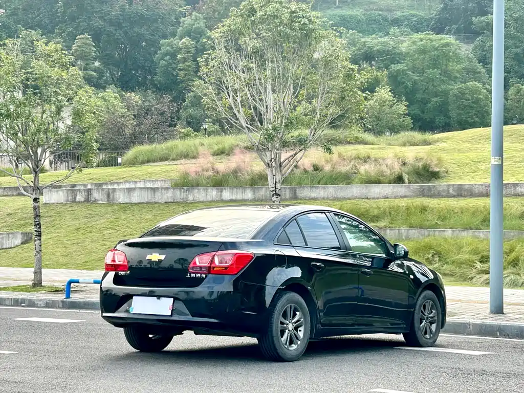 Chevrolet Cruze 2015 — фото 12