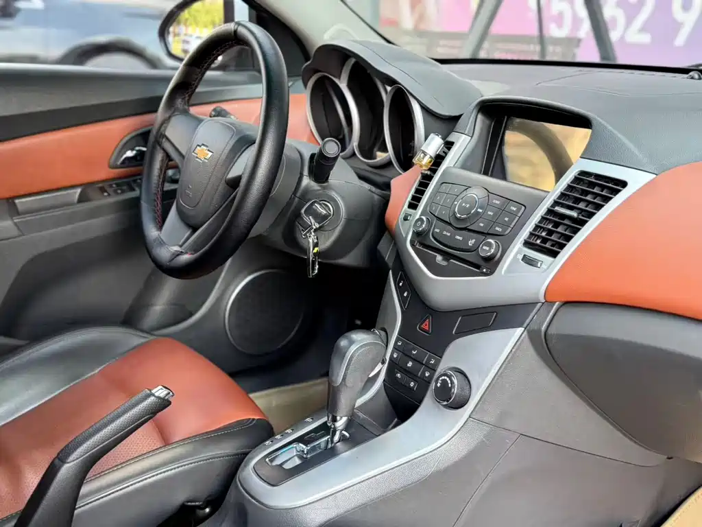 Chevrolet Cruze 2014 — фото 15
