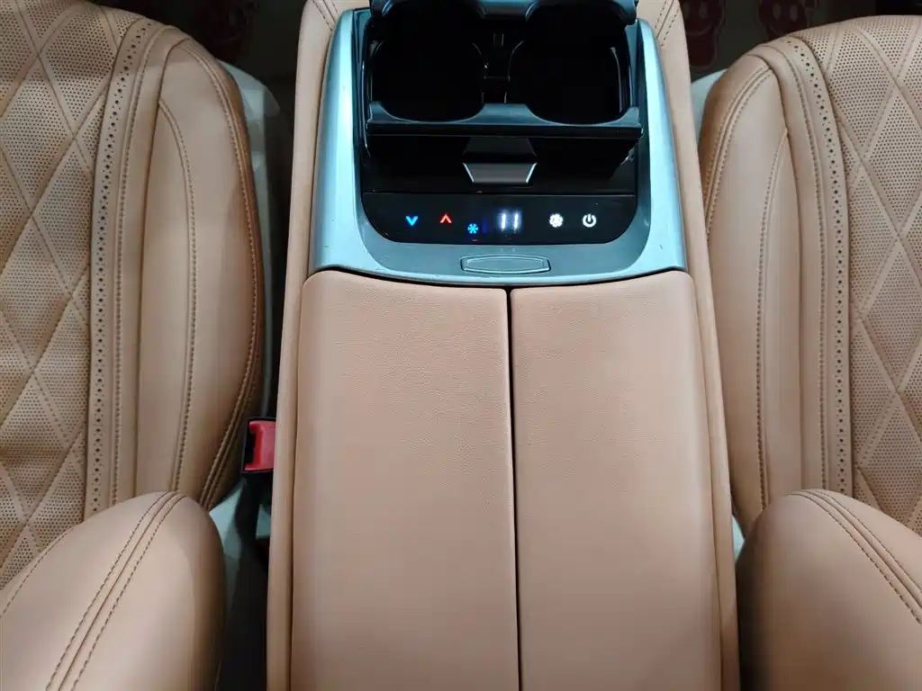 Mercedes-Benz Vito 2021 — фото 11
