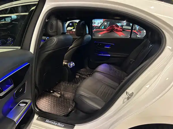 Mercedes-Benz C-Class 2024