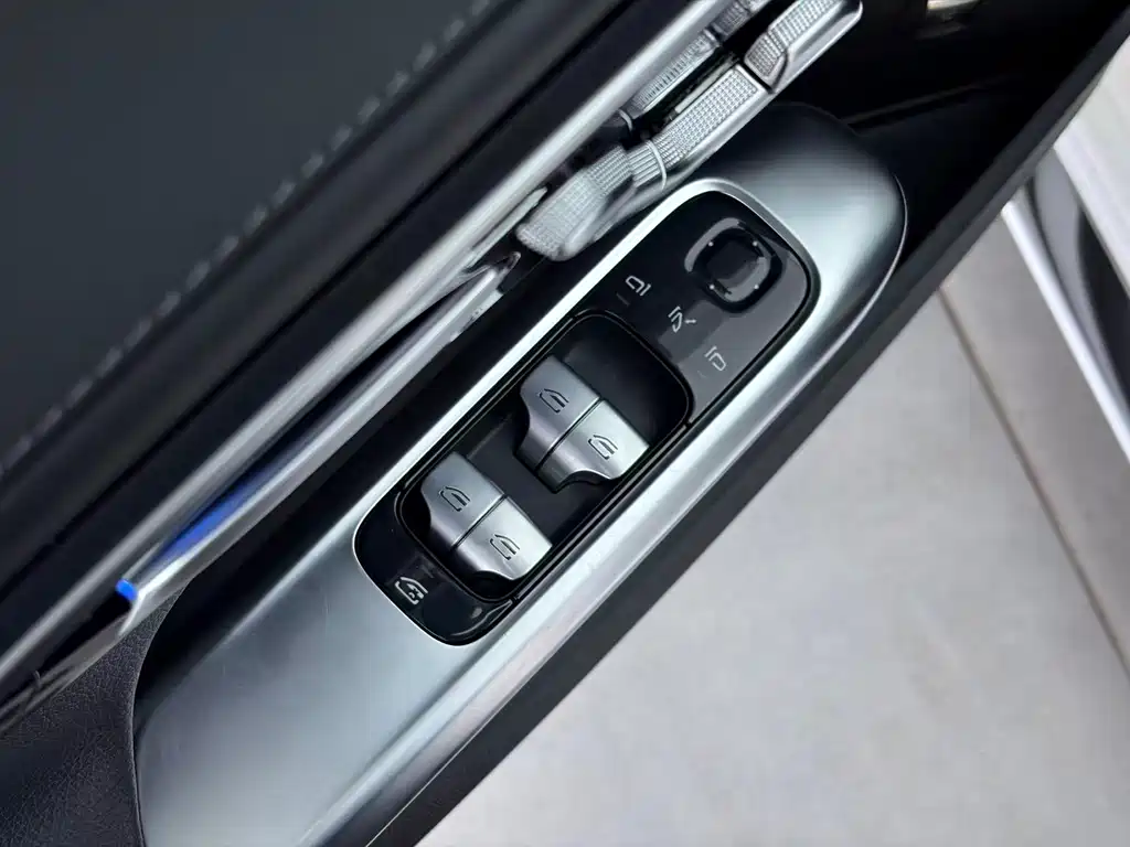 Mercedes-Benz C-Class 2022 — фото 8