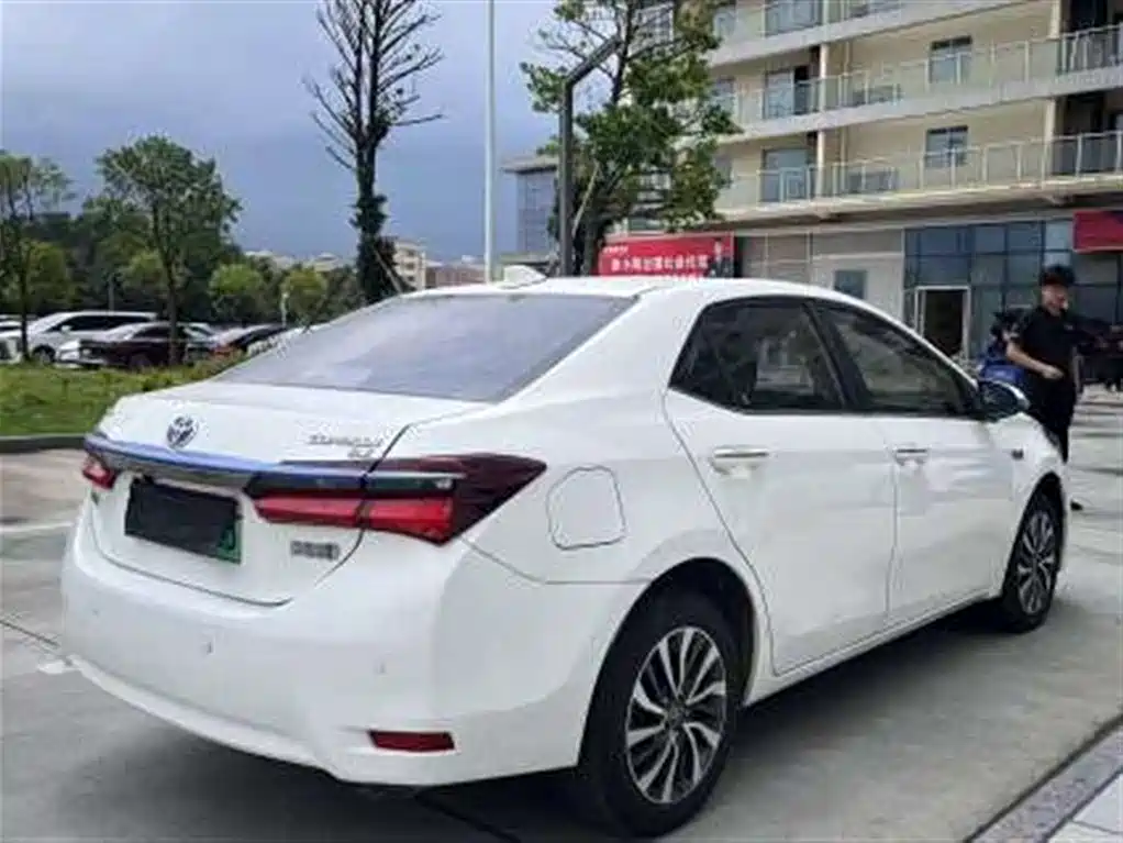 Toyota Corolla Hybrid 2019 — фото 5