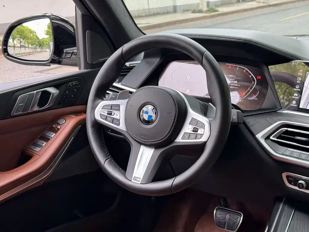 BMW X7 2022 — фото 13