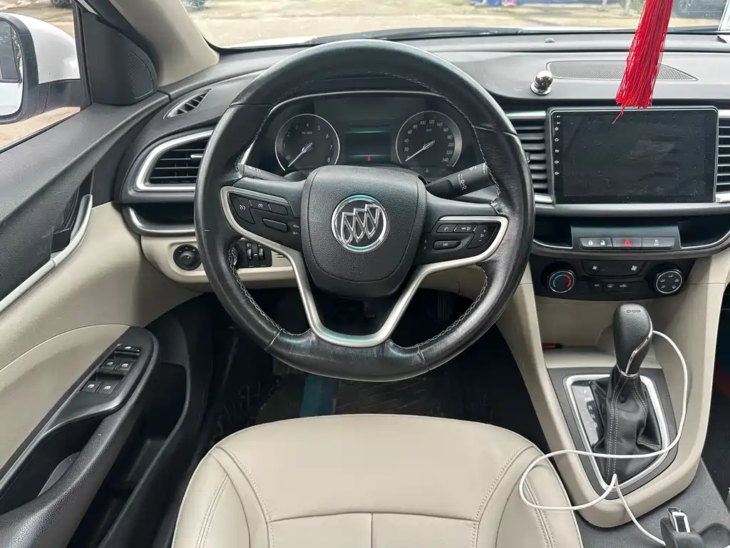 Buick Excelle 2018 — фото 9