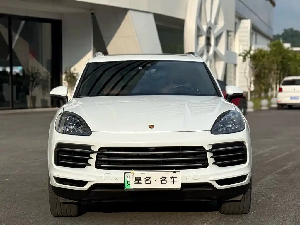 Porsche Cayenne Hybrid 2021 — фото 2