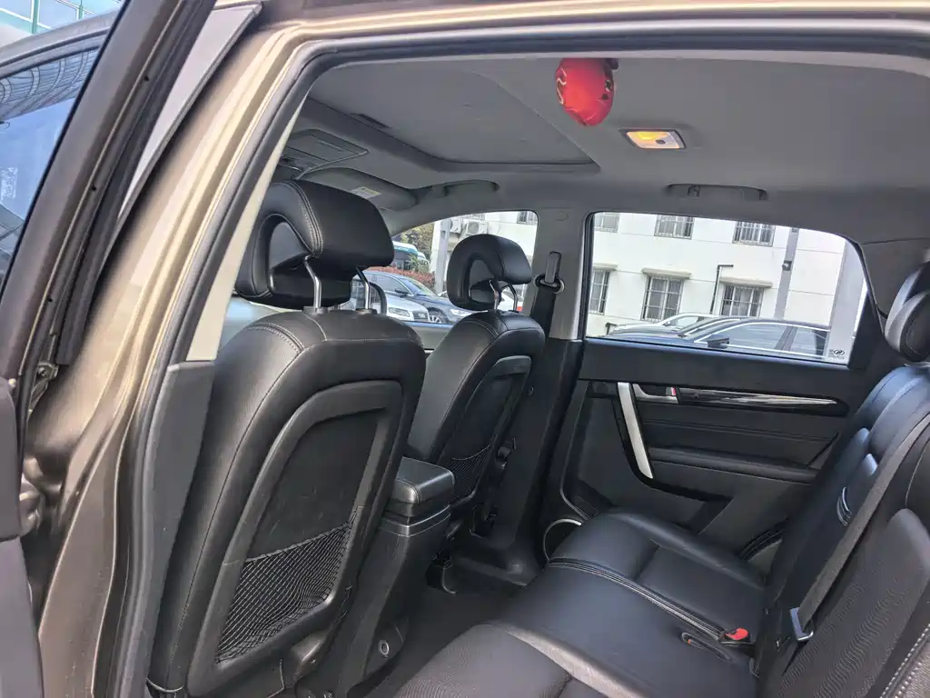 Chevrolet Captiva 2016 — фото 18
