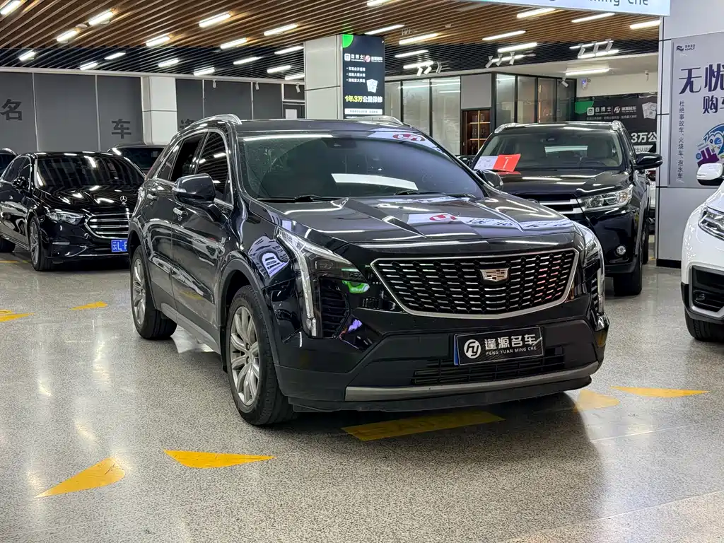 Cadillac XT4 2022 — фото 3