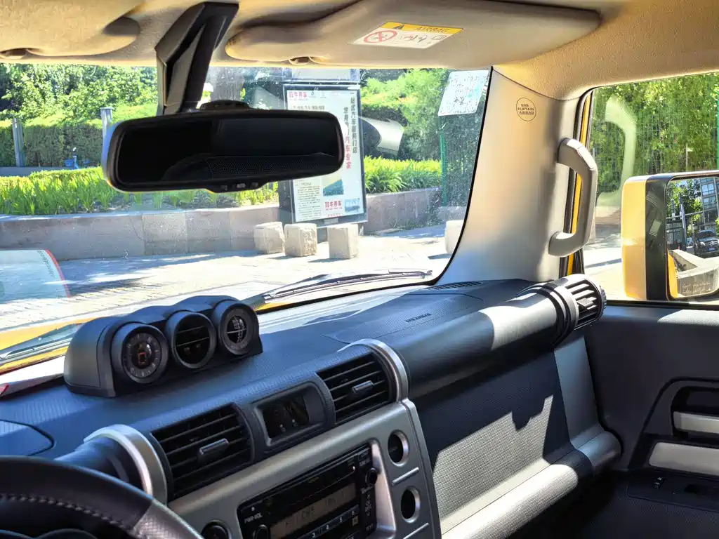 Toyota FJ Cruiser 2019 — фото 6