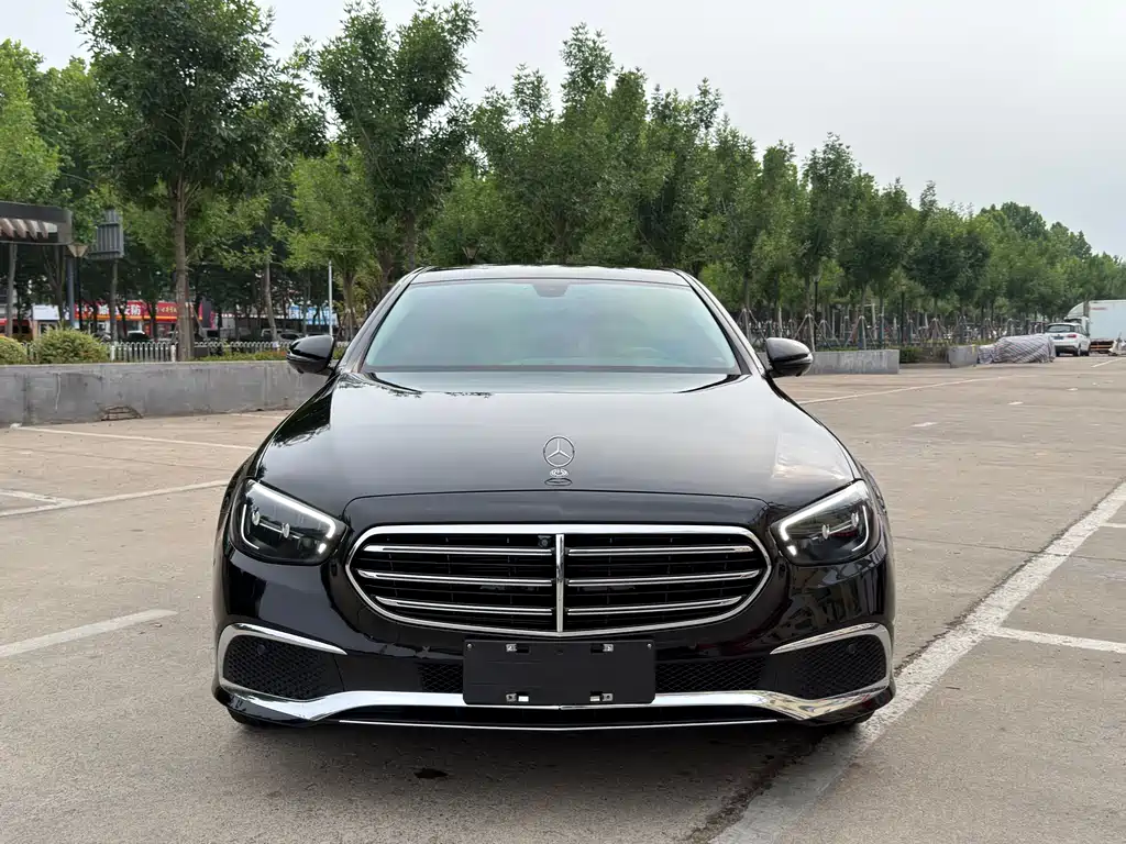 Mercedes-Benz E-Class 2022