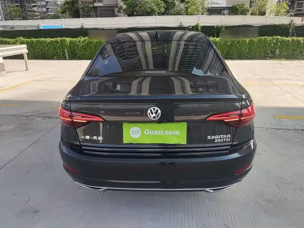 Volkswagen Sagitar 2021