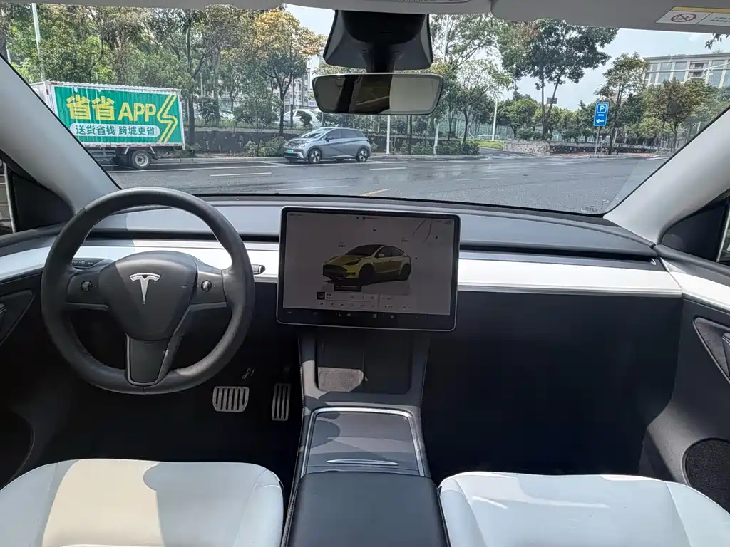 Tesla Model Y 2022 — фото 10