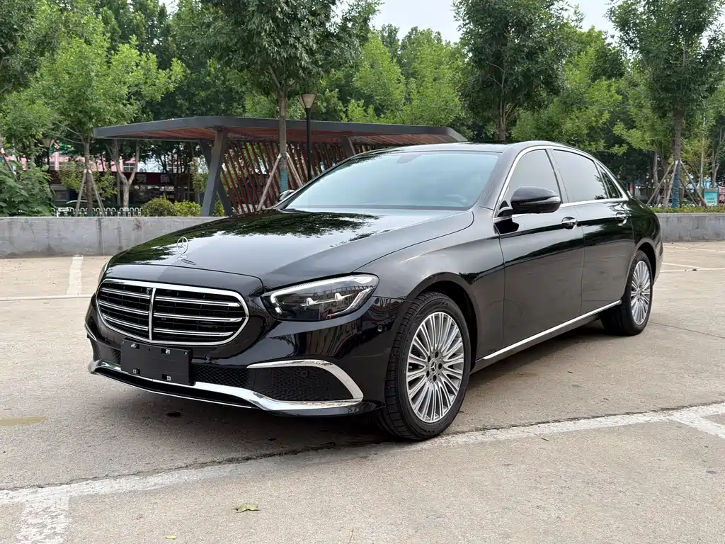 Mercedes-Benz E-Class 2022