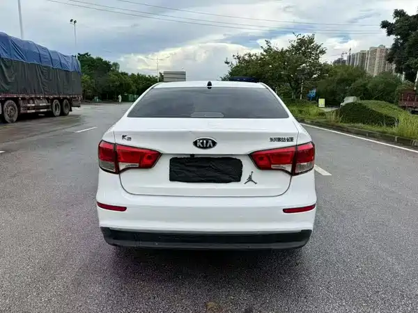 Kia K2 2015