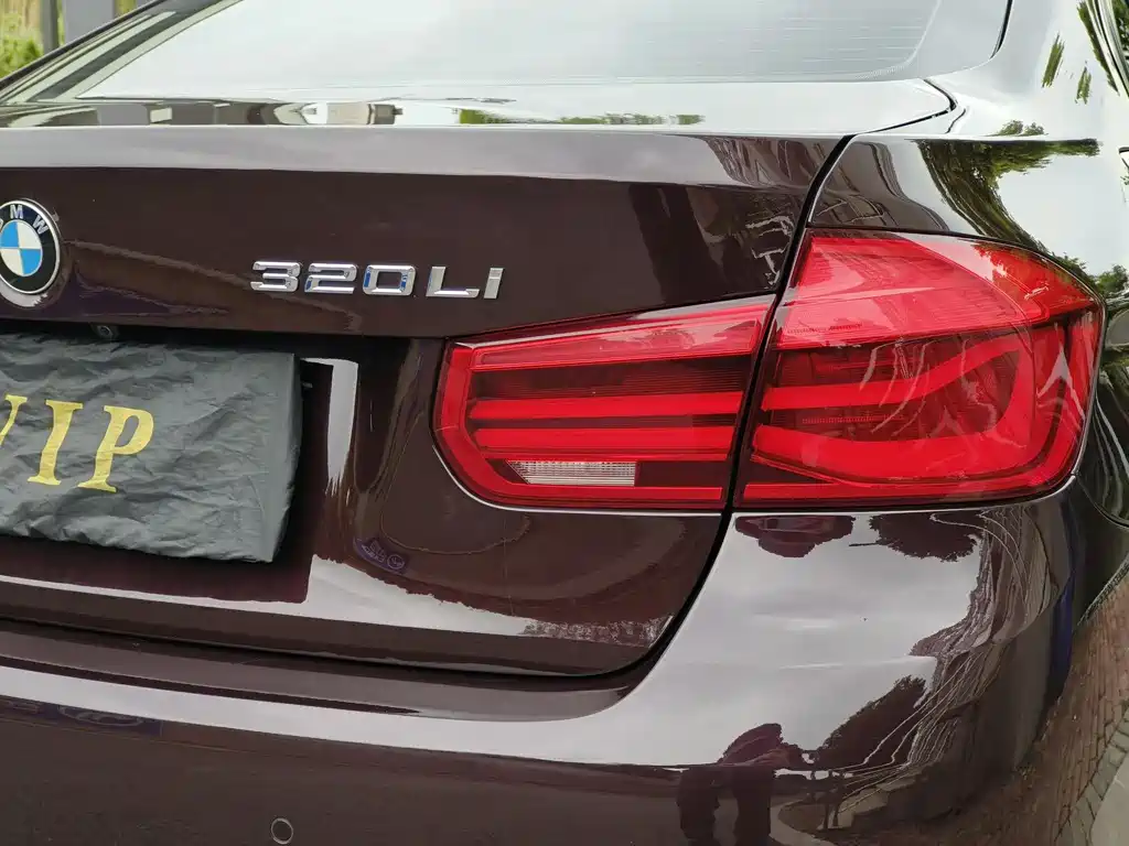BMW 3 Series 2016 — фото 11