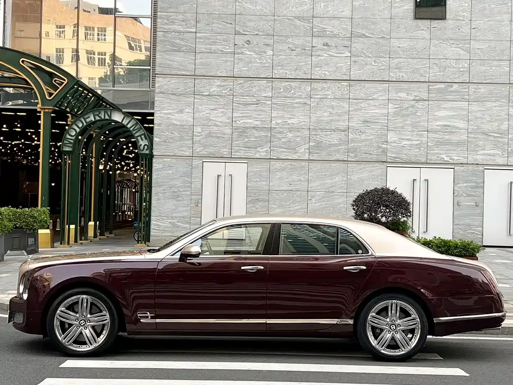 Bentley Mulsanne 2015 — фото 3