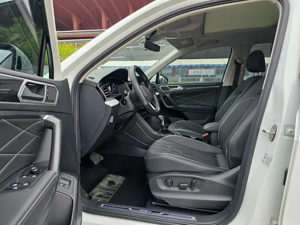 Volkswagen Tiguan L PHEV 2024