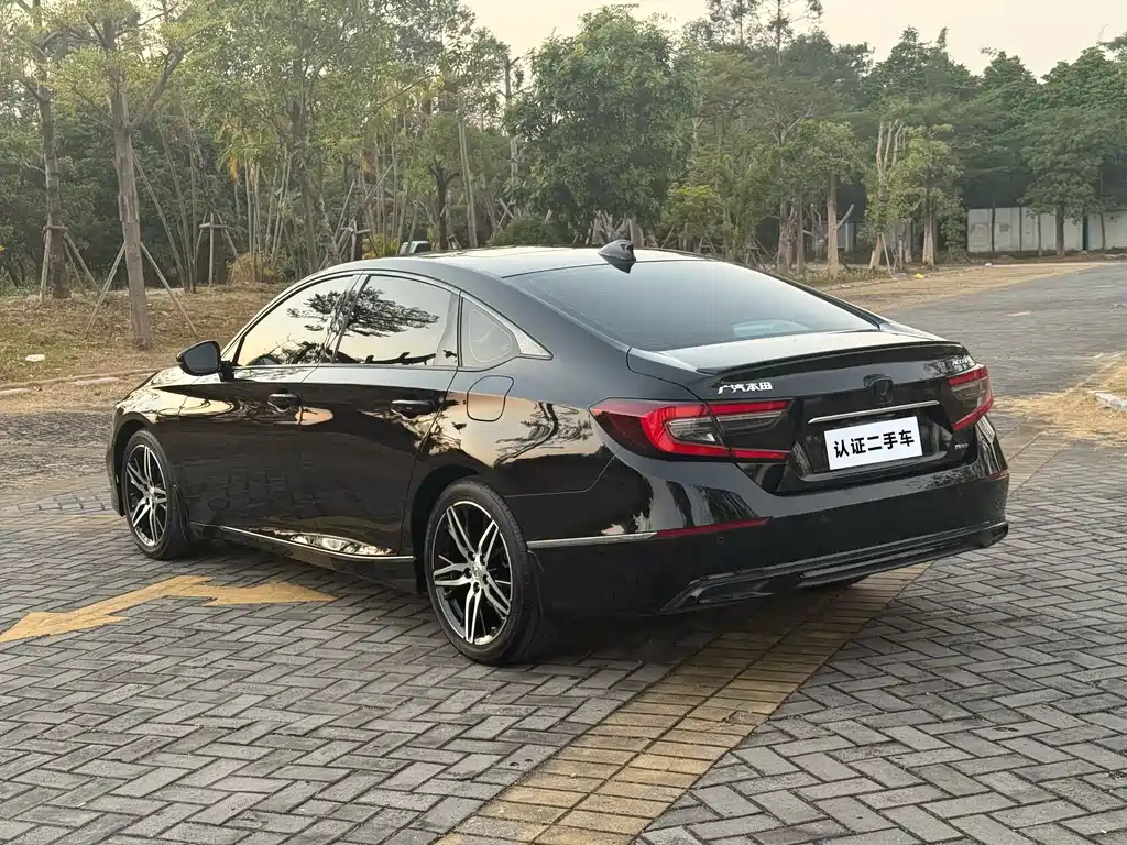 Honda Accord 2021 — фото 12
