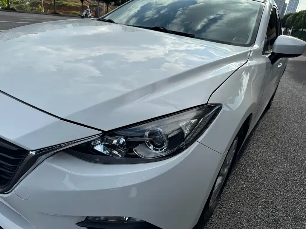 Mazda 3 Axela 2015 — фото 13