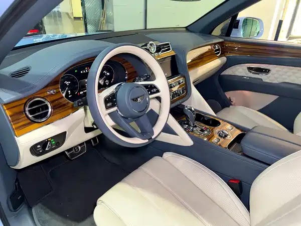 Bentley Bentayga 2022