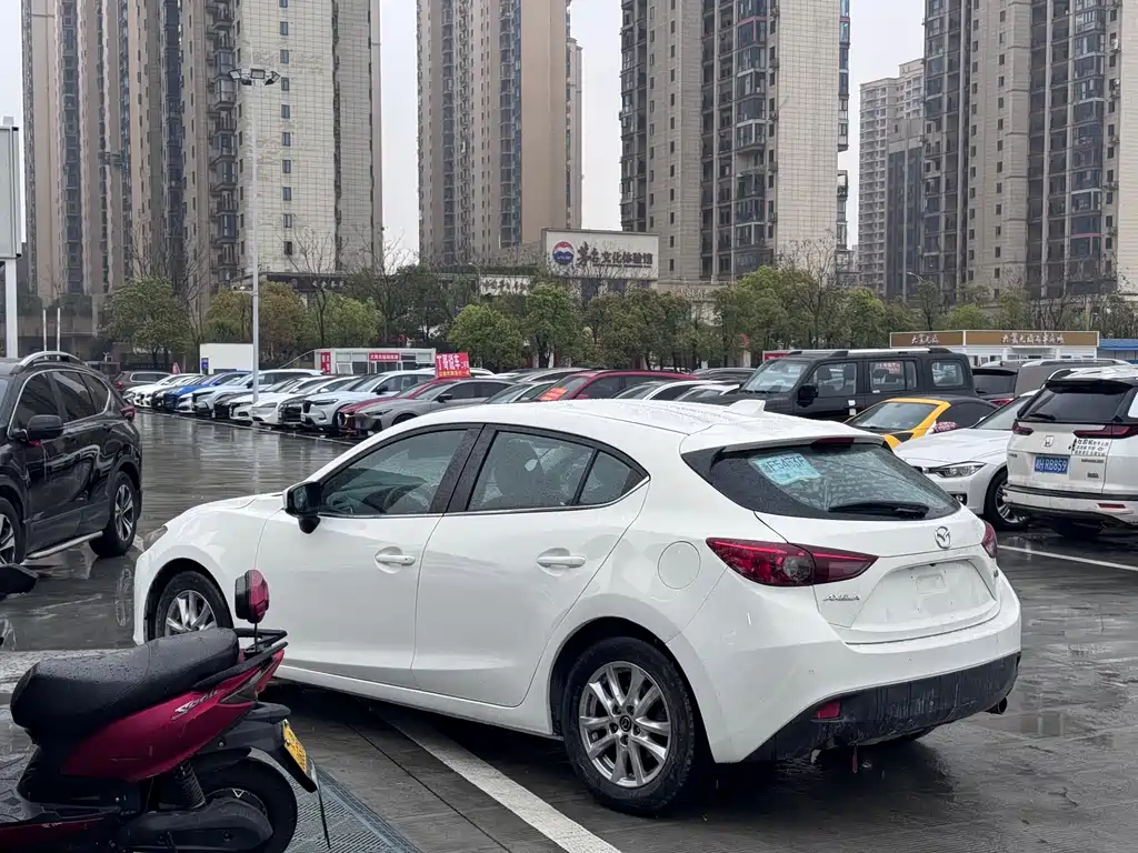Mazda 3 Axela 2015 — фото 6