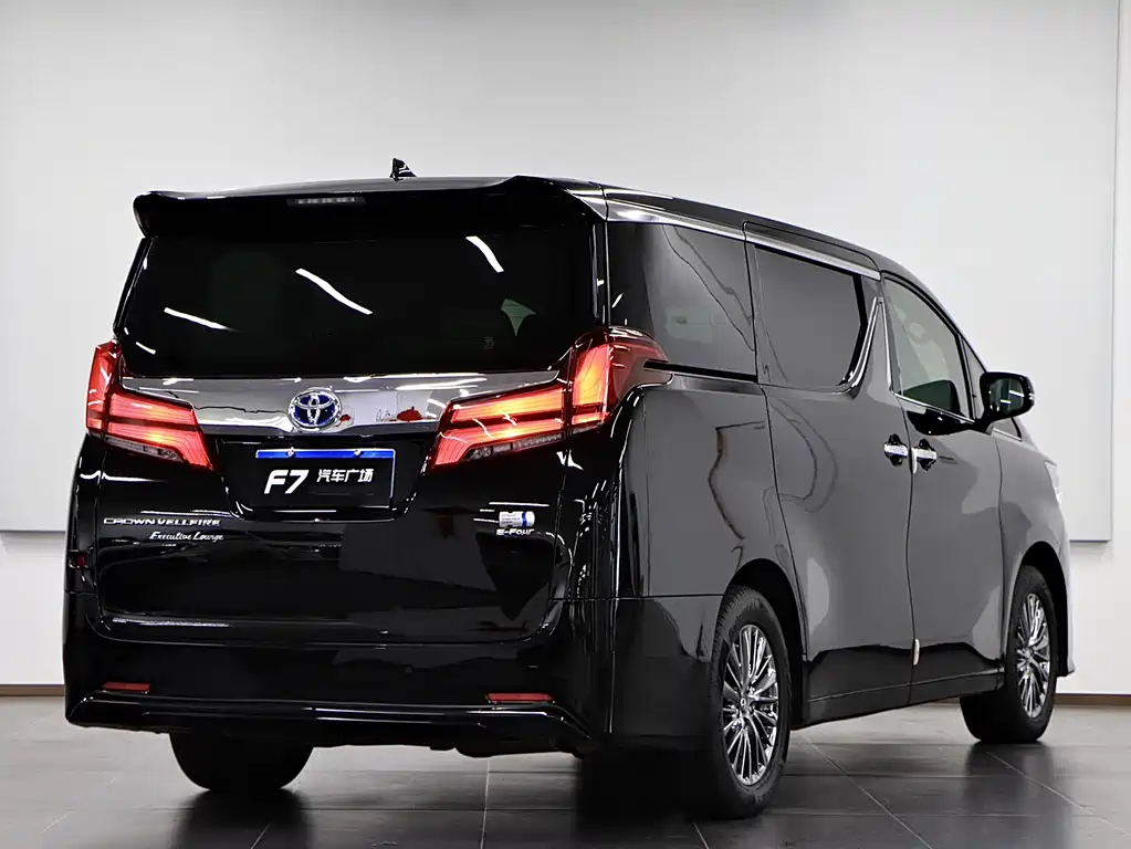 Toyota Alphard 2022 — фото 6