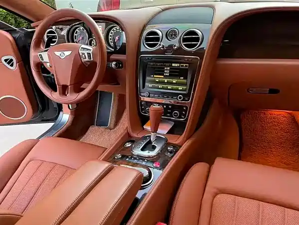 Bentley Continental 2016