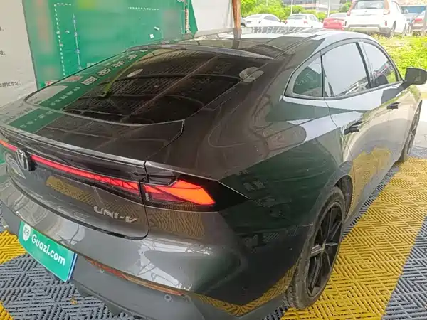 Changan UNI-V 2022