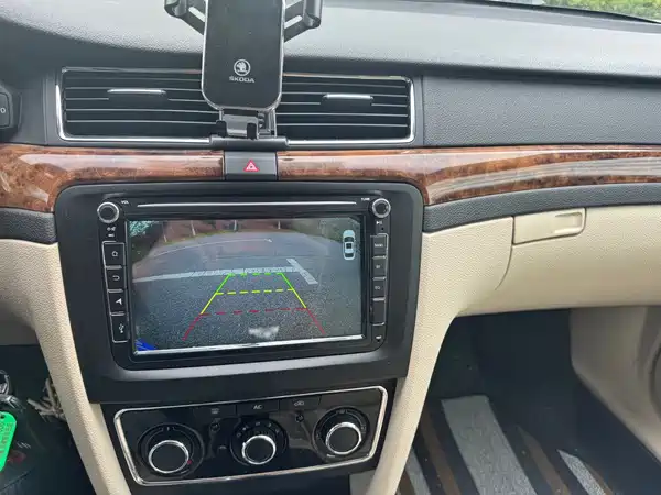Skoda Superb 2012