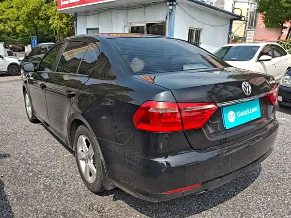 Volkswagen Lavida 2013