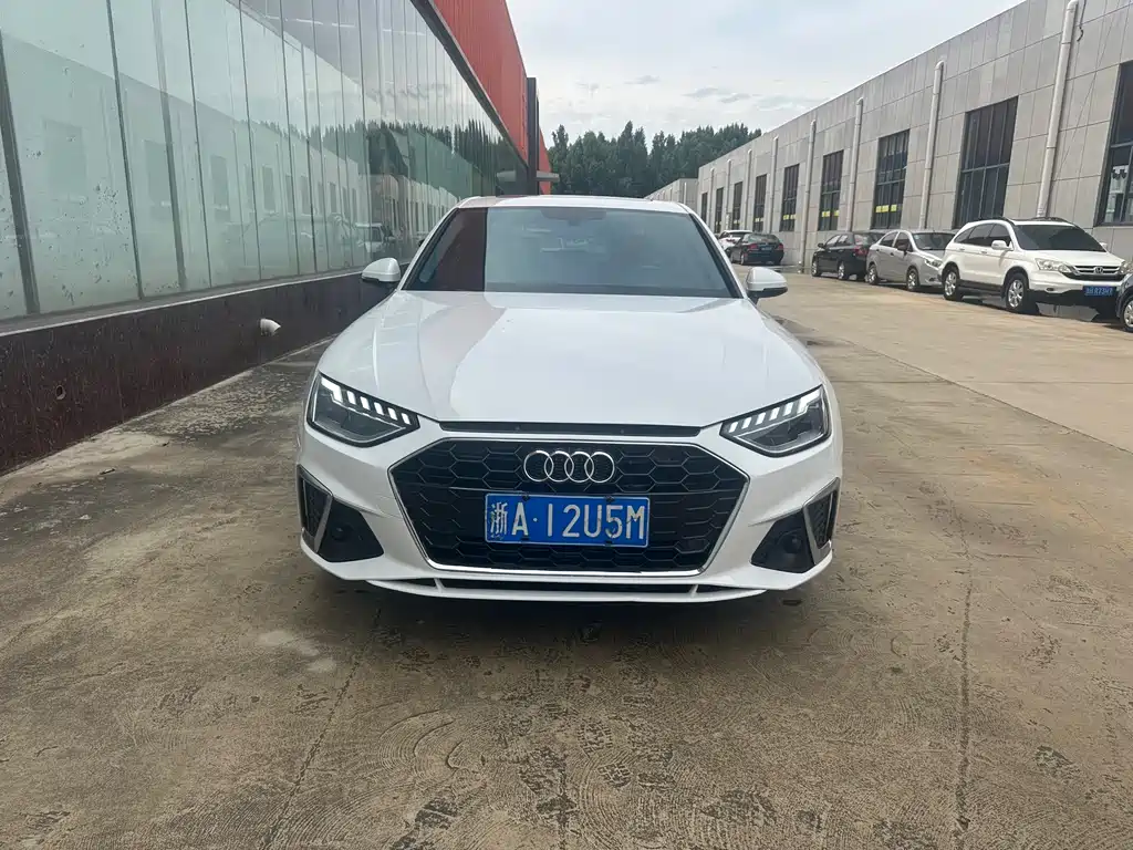 Audi A4L 2021