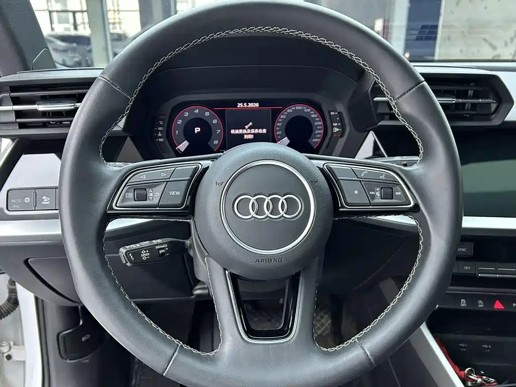 Audi A3 2023 — фото 13