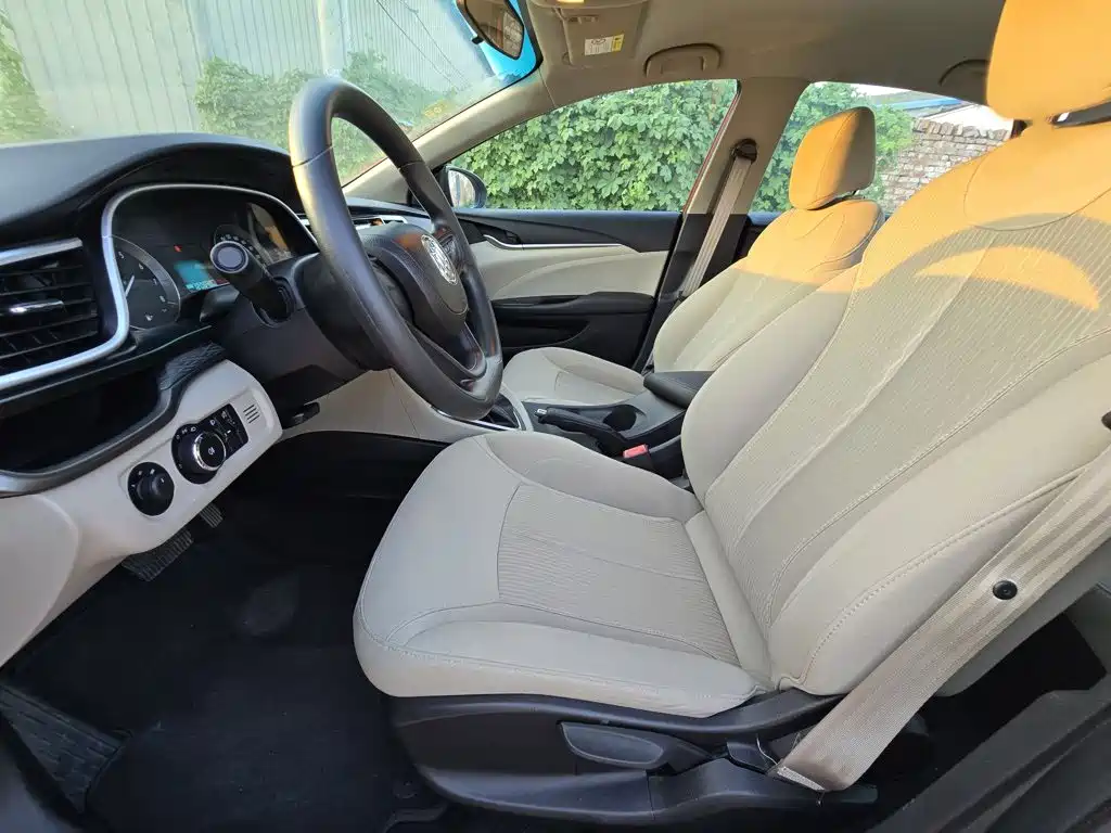 Buick Excelle 2015 — фото 13